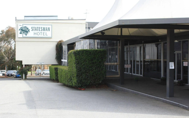 Statesman Hotel