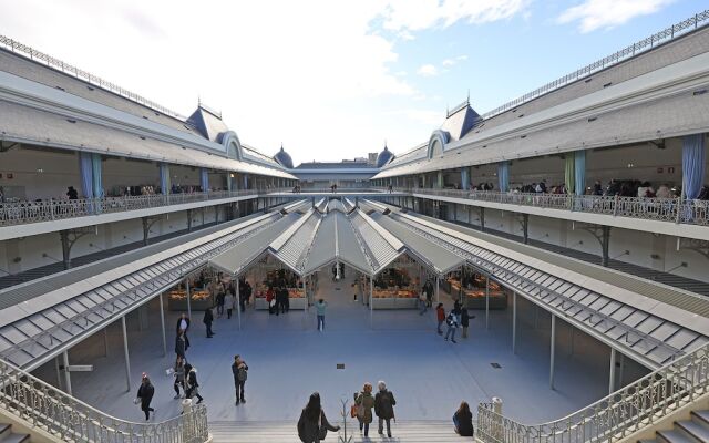 FLH Downtown GuestHouse