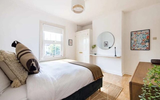 The Reading Wonder - Stunning 2bdr Flat With Parking