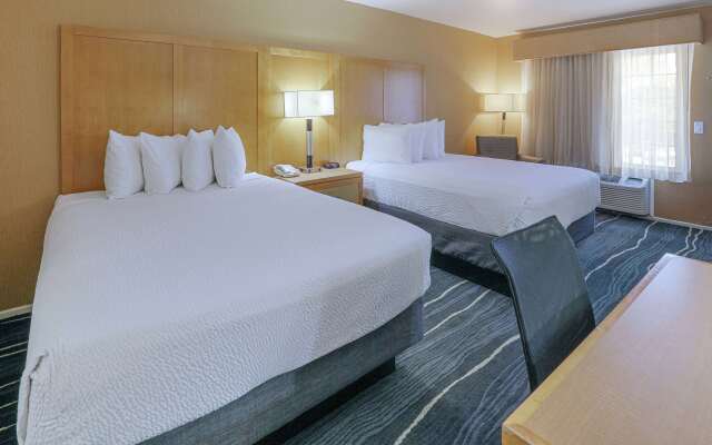 Ramada by Wyndham Costa Mesa/Newport Beach