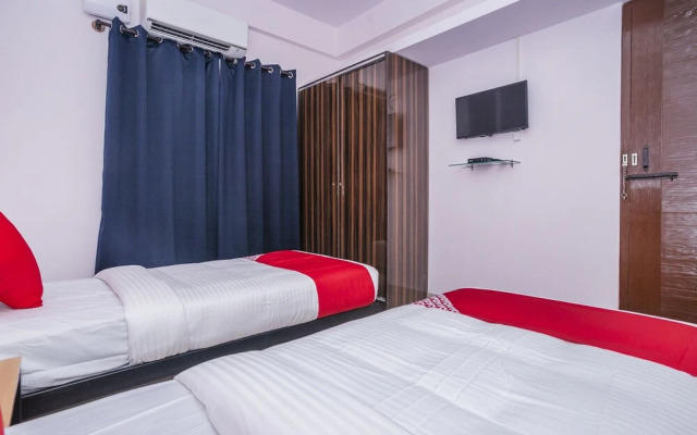 Oyo Flagship 30074 Electronic City