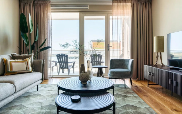 Lovely Apartment by the Beach