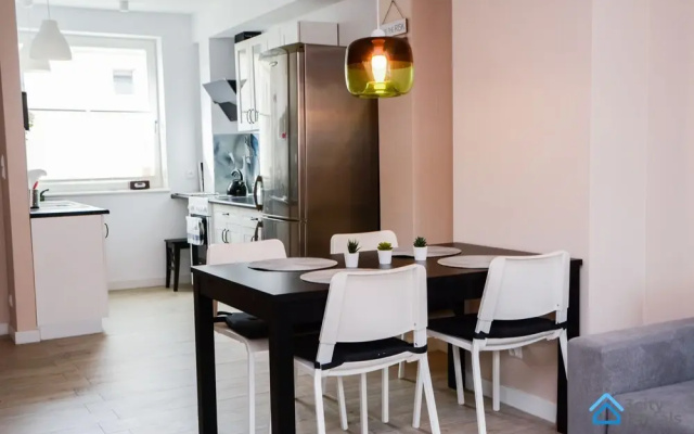 Family Apartment by 3City Rentals
