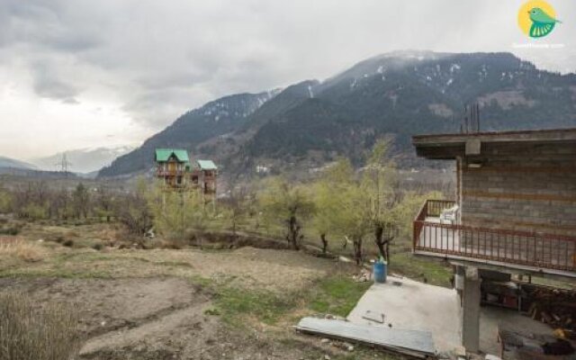 5 BHK Cottage in Manali - Naggar Road, by GuestHouser (C7E0)