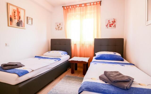 Simplistic Apartment in Malinska near Sea