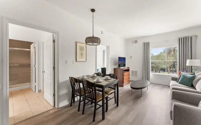 1BR Free Shuttle to Disney Parks