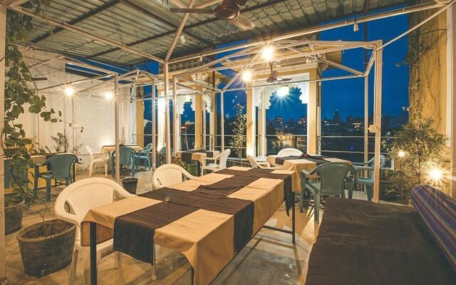 Hide-In Udaipur - Hostel