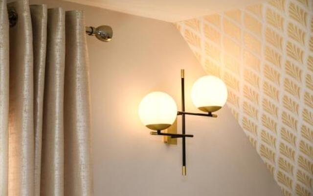 Rowan Tree Apartment