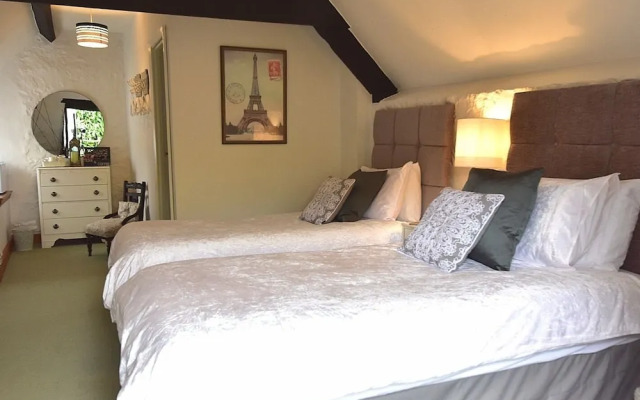 Steps Farmhouse B&B