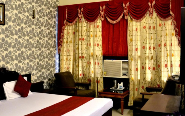 OYO Rooms Piccadily Chowk Sec 22 C Chandigarh – Guest Rooms – Chandigarh