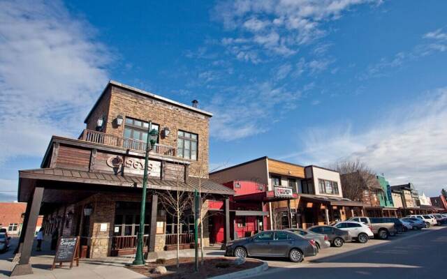 Whitefish River Inn - 2 Br Home
