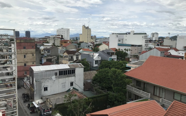 Canary Hotel Hue