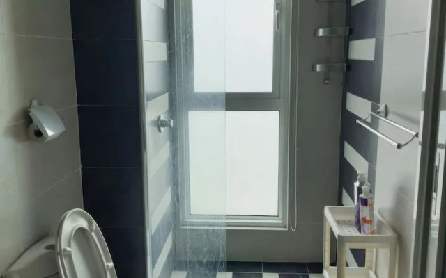 Central Residence - Free Gym Pool