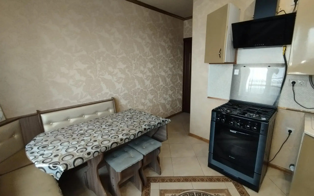 Apartments on Lazurnaya 14