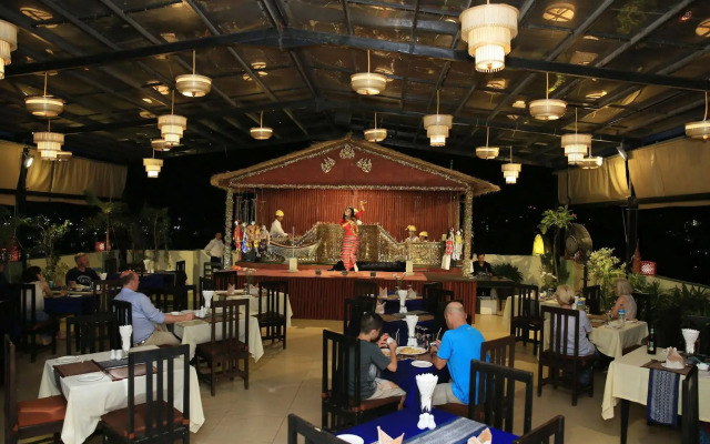 Hotel Yadanarbon