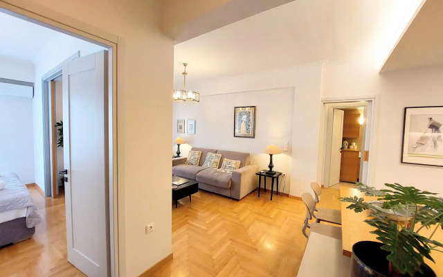 Elegant Apartment in Acropolis