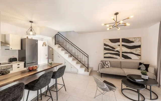 Larnaca Seaside Villa Marina 44