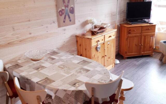 Appartement Les Deux Alpes, 1 pièce, 4 personnes - FR-1-516-90