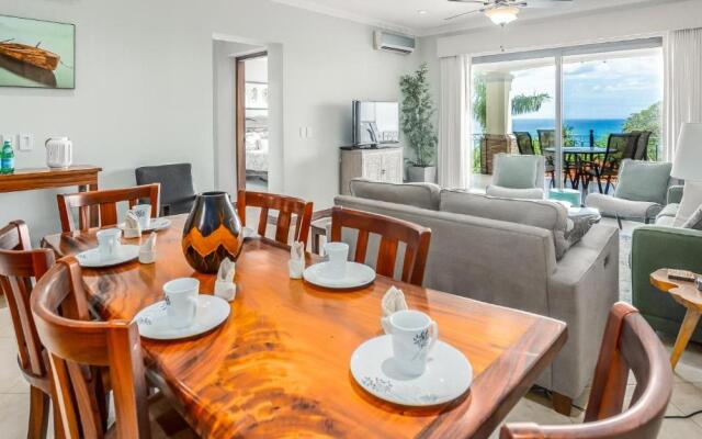 2BD Ocean-view Condo in Flamingo With Pool