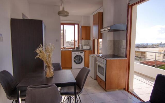 Phaedrus Living City Flat Palas 101