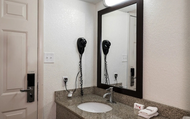 Red Roof Inn Lancaster - Strasburg