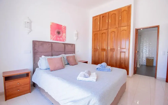 32A Vale do Milho Stunning Detached Villa Close