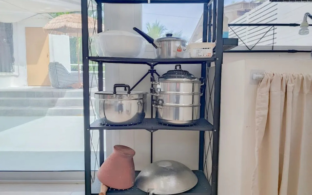 GAO Phala beachfront hostel & pool villa