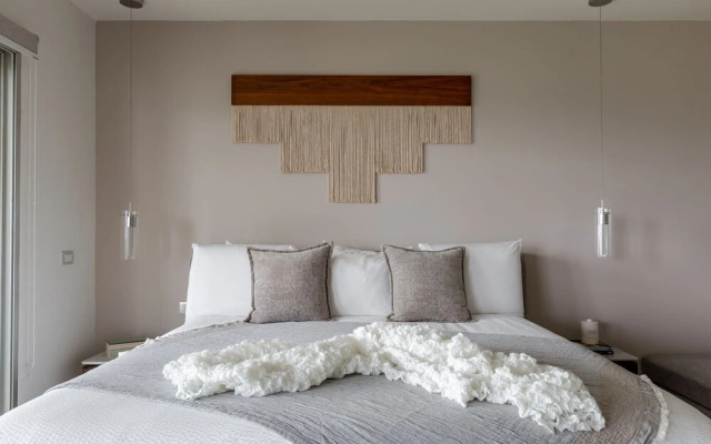 Casa El Secreto 2 Bedroom Condo by Redawning