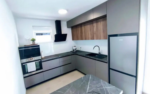 Brand new 3-bed Apartment