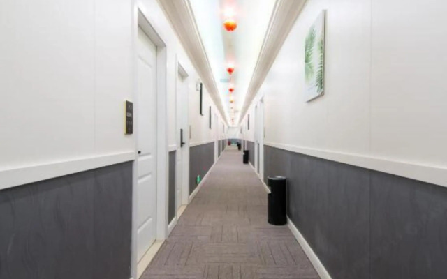 Qianshi Jinsheng Hotel