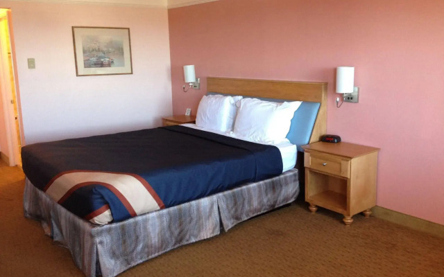 Seabird Lodge