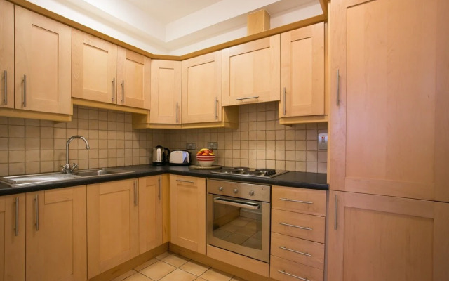 Georgian Square Apartments