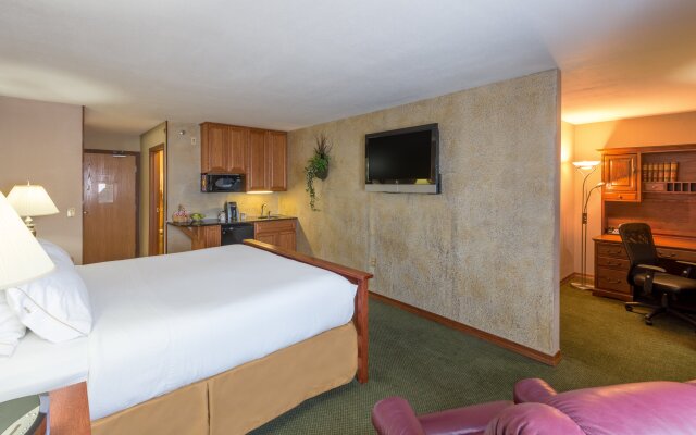 Holiday Inn Express Hotel & Suites Raton, an IHG Hotel