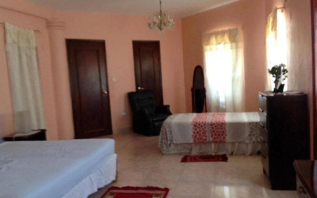 Mansion Giahn Inn