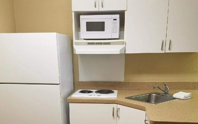 Extended Stay America Select Suites Roanoke Airport