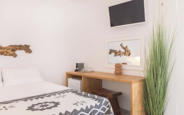 Parosquare Central Suites