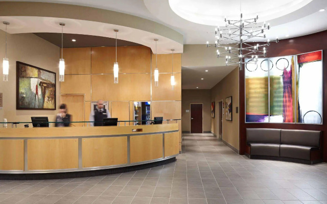 Courtyard by Marriott Montreal Airport