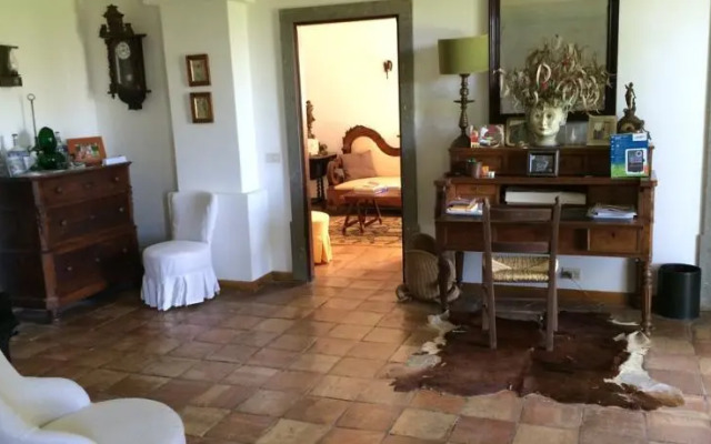 Splendido casale alle porte di Roma