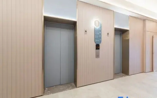 HanTing Hotel (Nanchang East China University of Technology)