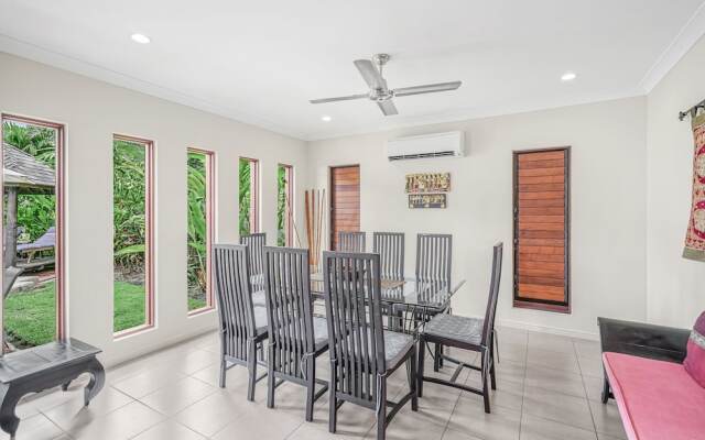 Belle Escapes - Latania Villa Palm Cove