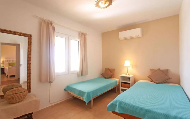 1100 Marbella Beachfront first line