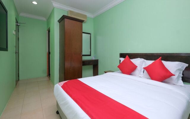 OYO 89759 Gold Jerantut Hotel