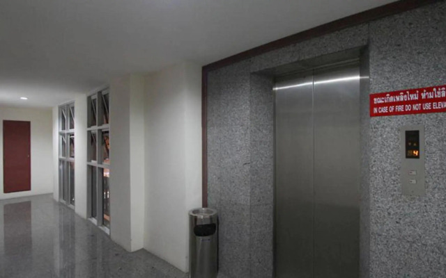 18 Coins Budget Hotel