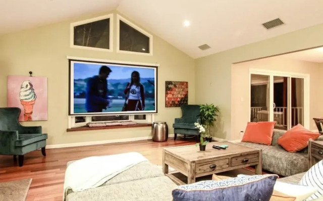 LA142 5 Bedroom Apartment By Senstay