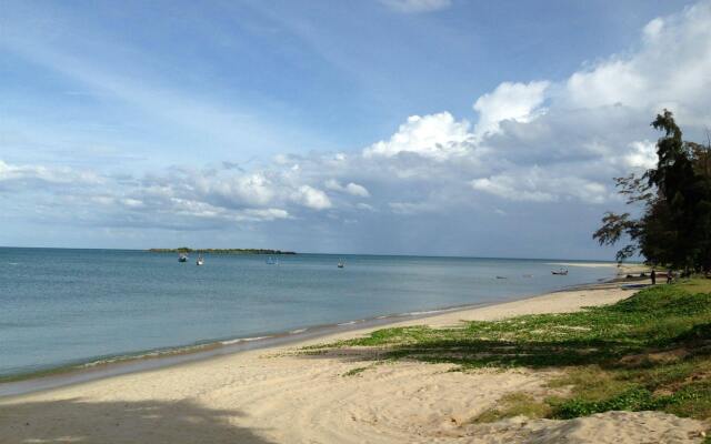 Sunshine Paradise Resort