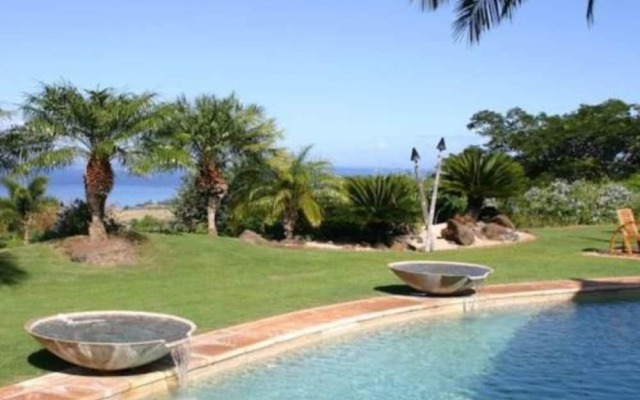 Ho'oilo House