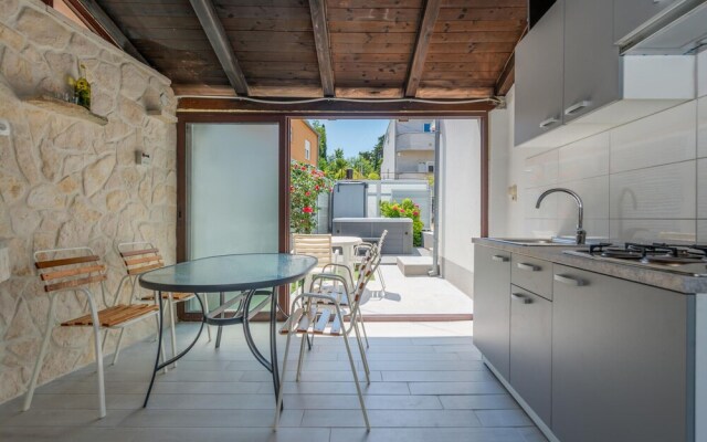 Amazing Apartment in Sukosan With 1 Bedrooms, Jacuzzi and Wifi