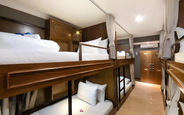 Little Charm Hanoi Hostel