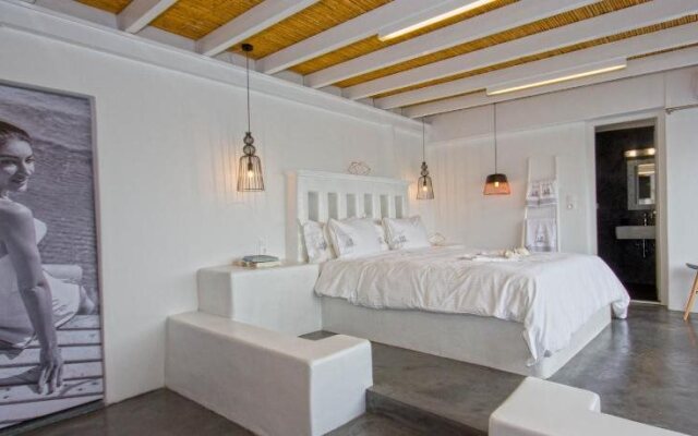 Anixi Lounge Suites - Adults Only