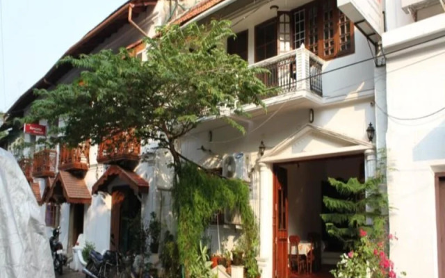 Globe Trotters Inn